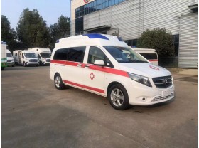 奔驰120救护车