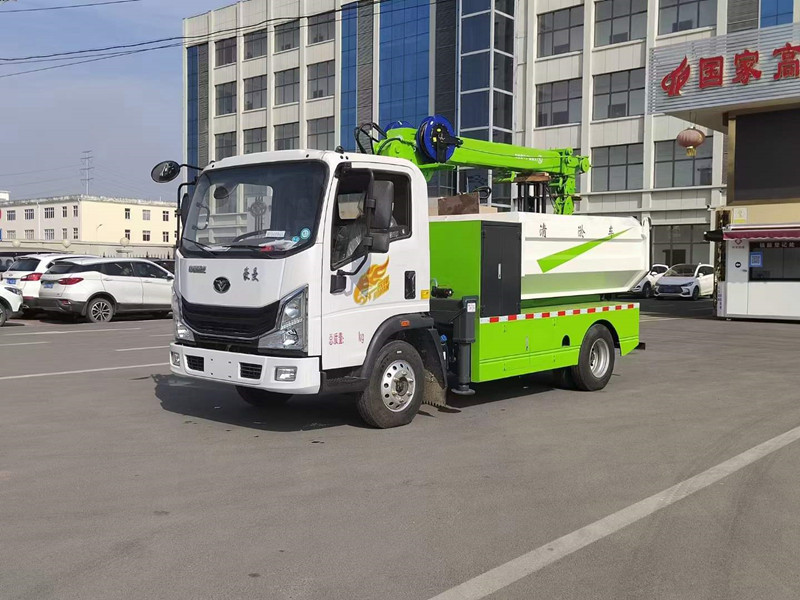 带抓斗自卸式清淤车