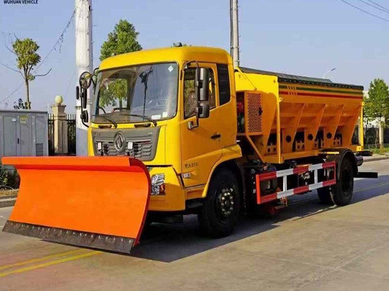 东风机场除雪车