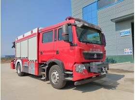 重汽单桥泡沫干粉联用消防车