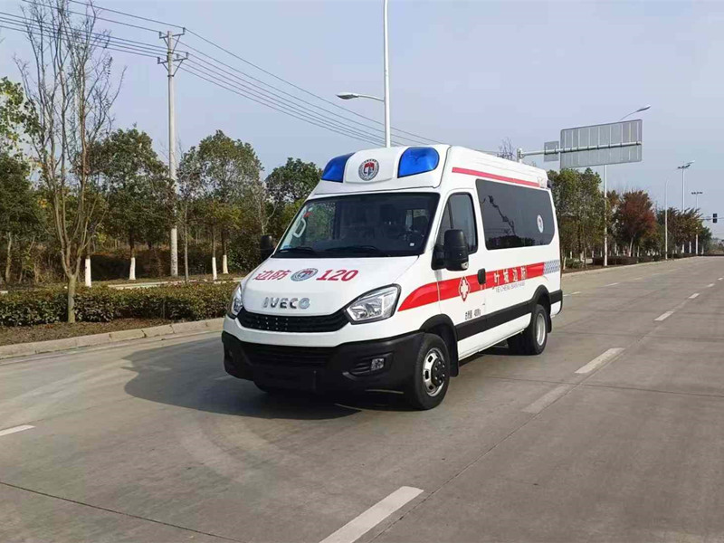依维柯伤残运输车