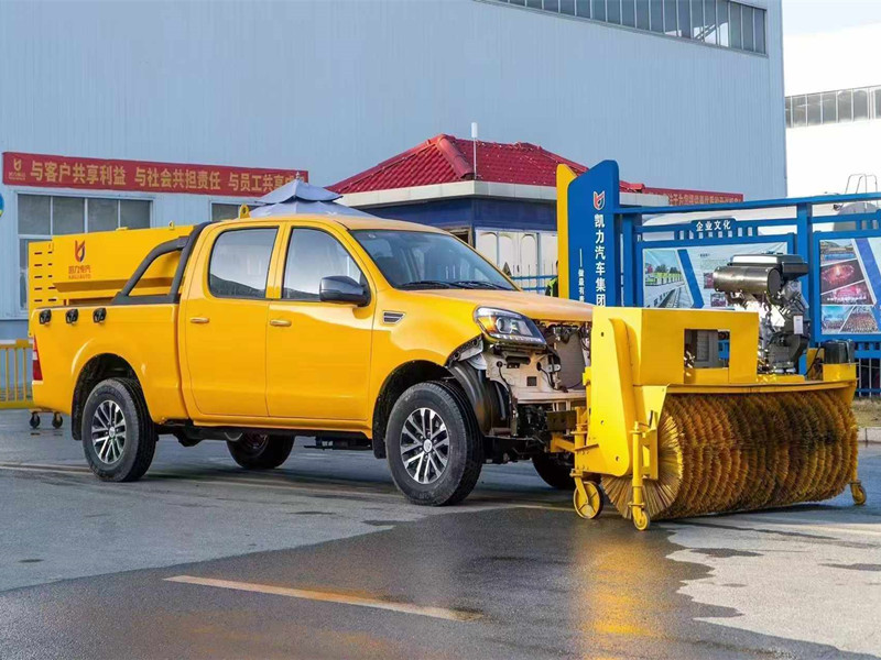 清扫除雪车