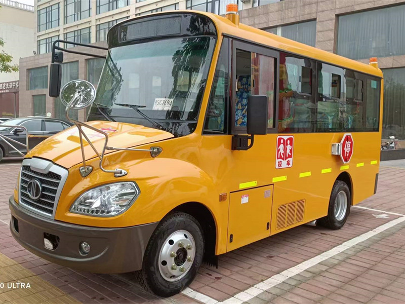 32座中小学生校车