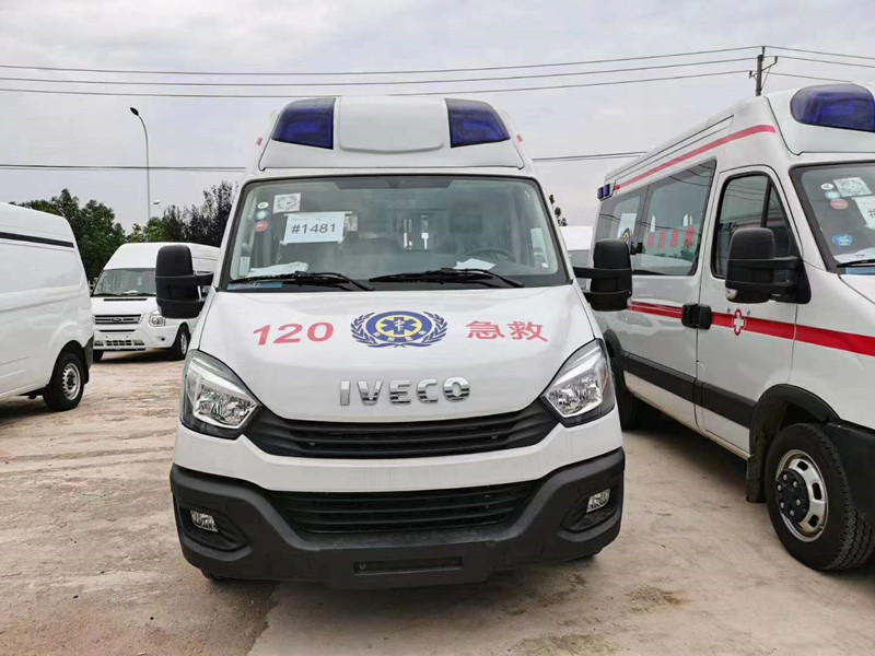 依维柯负压救护车