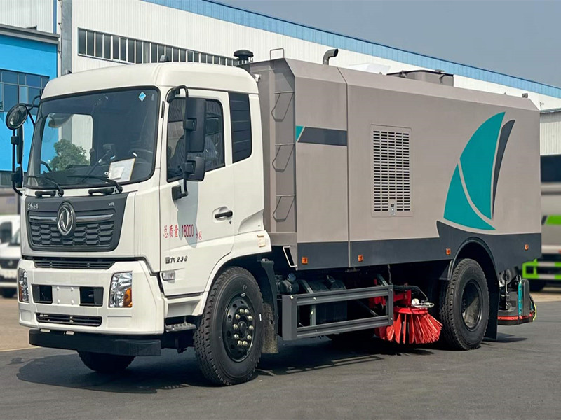 东风小型吸尘清扫车