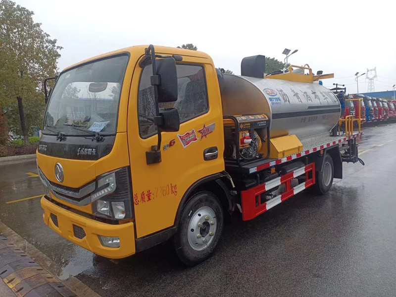 东风沥青洒布车