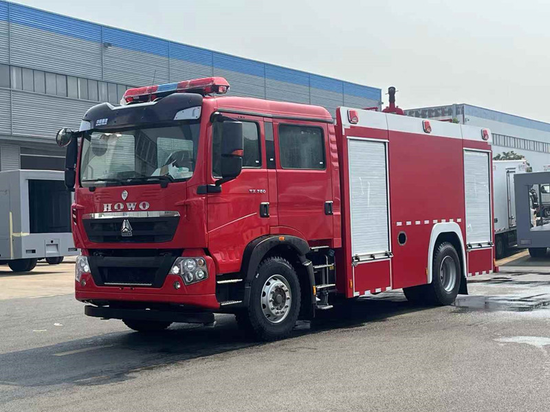 8方泡沫消防车