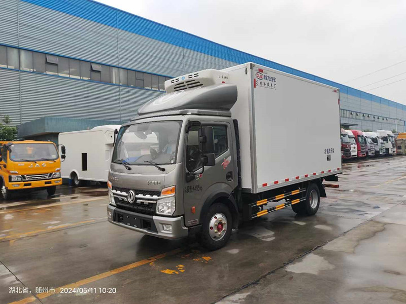 东风多利卡蓝牌冷藏车