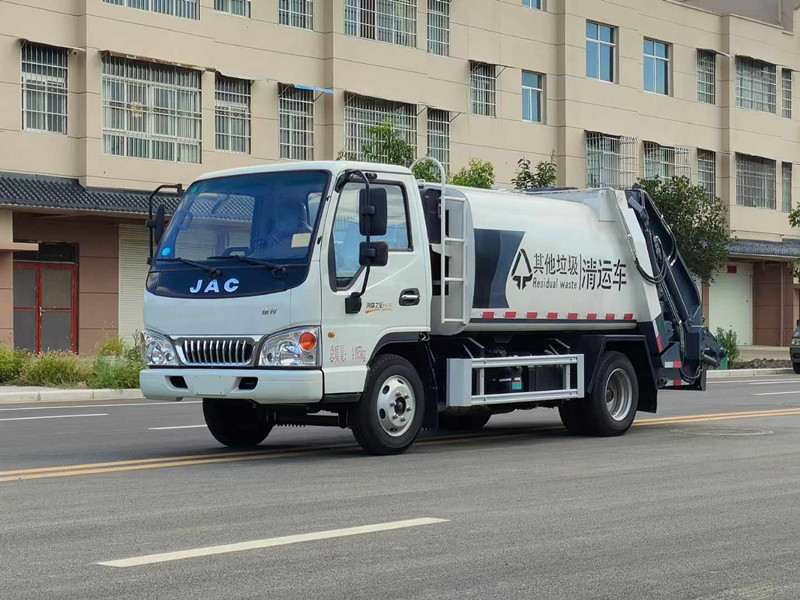 环卫压缩式垃圾车