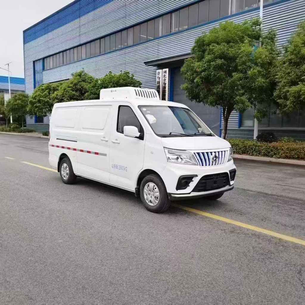 长安睿行面包冷藏车