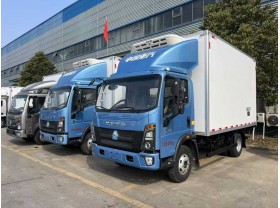 重汽豪沃小型冷藏车