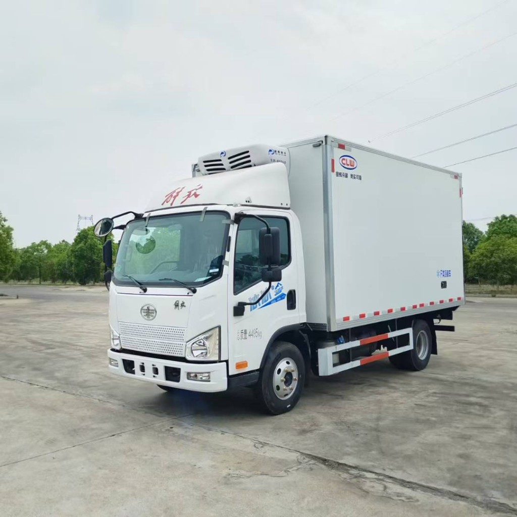 解放小型冷藏车