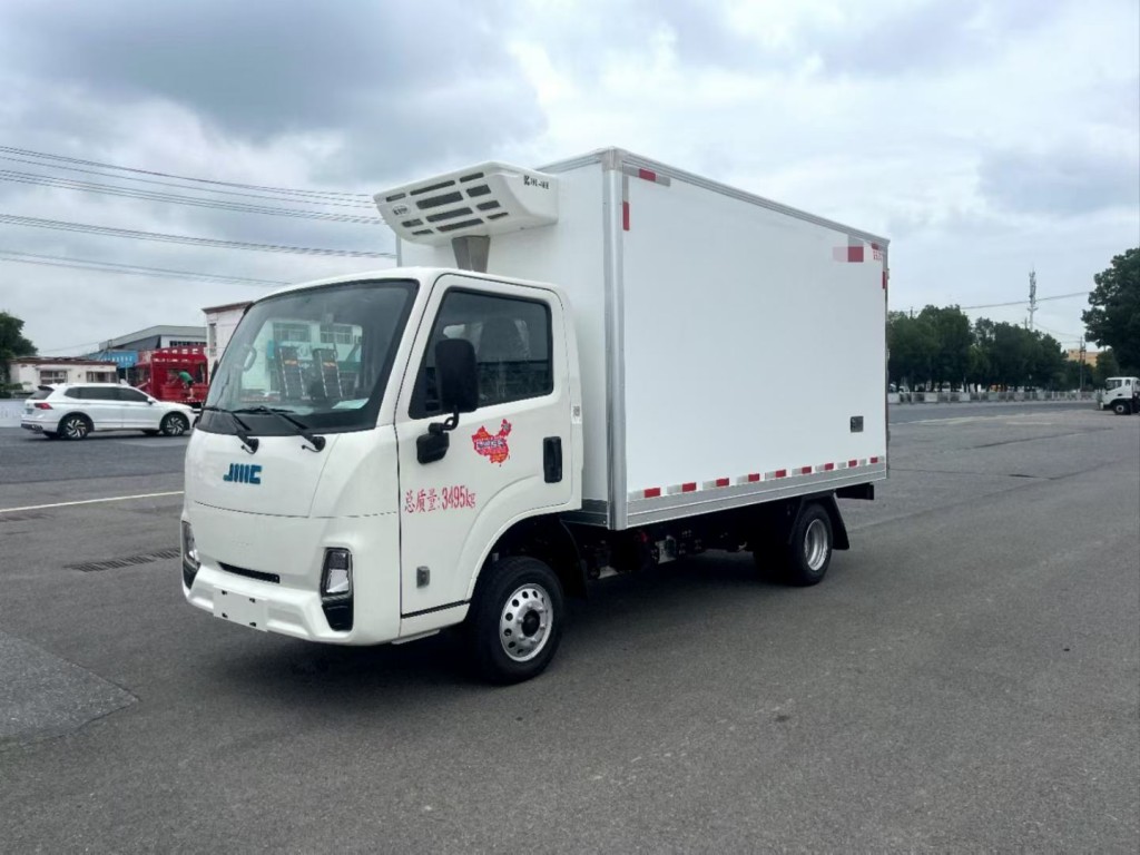 江铃小型冷藏车