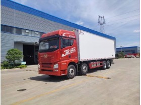 解放9.6米冷藏车