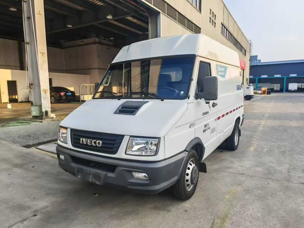 依维柯面包冷藏车