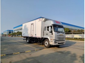 江淮6.8米冷藏车