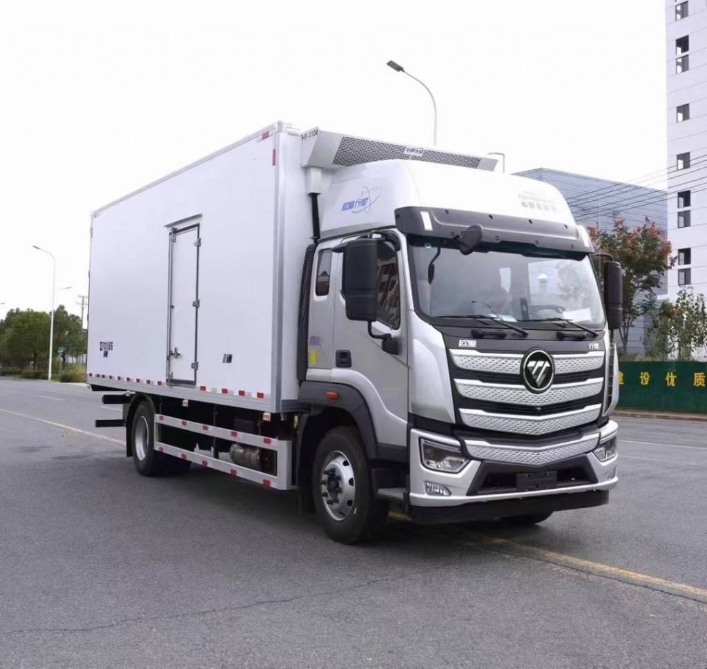 福田欧曼9.6米冷藏车
