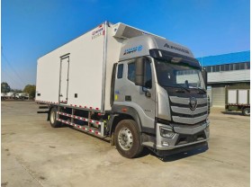 福田欧曼6.8米冷藏车