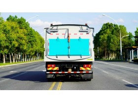 后八轮环卫扫路车