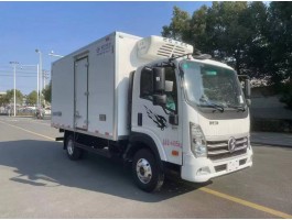 重汽王牌3.7米小型冷藏车