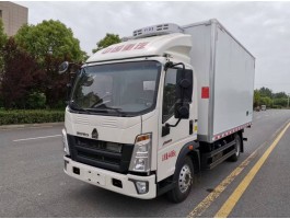 “重汽豪沃小型4.2米冷藏车”