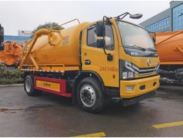 “东风多利卡12方清洗吸污车”