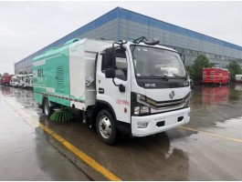 “东风7方扫路车”