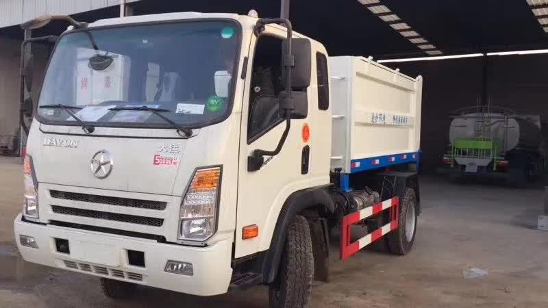 大运5方勾臂式垃圾车