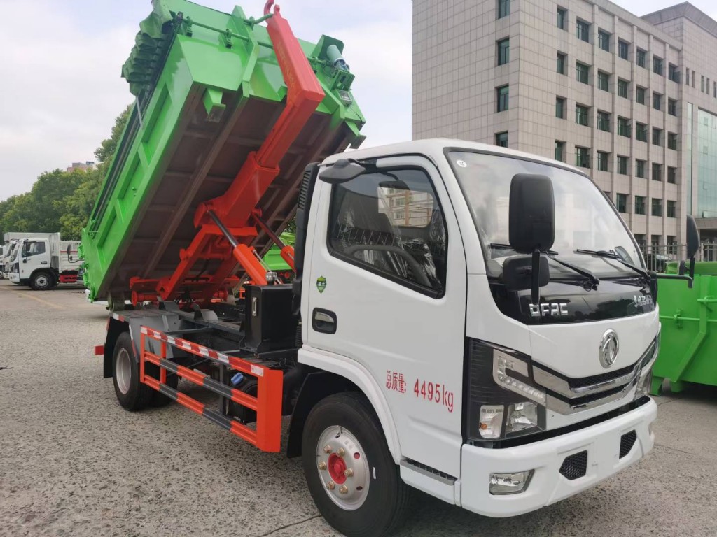 东风6方勾臂式垃圾车