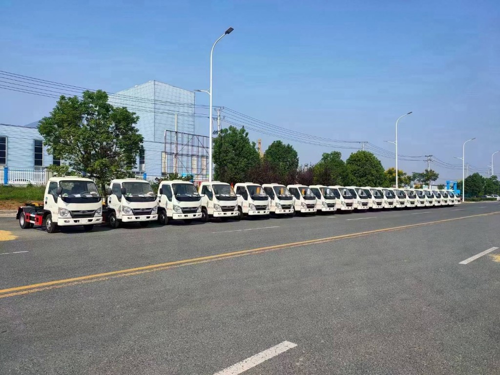 福田欧曼16方勾臂式垃圾车