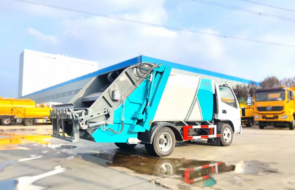 凯马2.5方挂桶式垃圾车