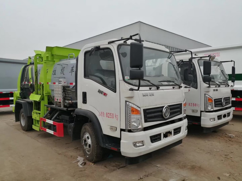 东风神宇6方挂桶式垃圾车