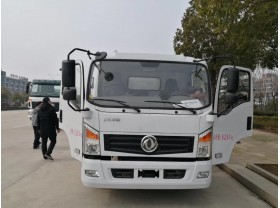 东风嘉运8方对接式垃圾车