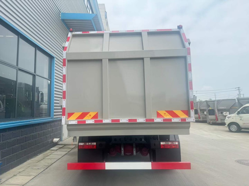 江淮12方对接式垃圾车