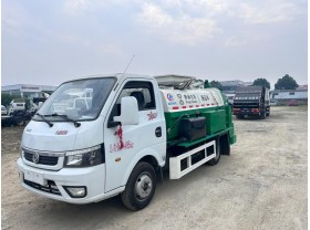 蓝牌垃圾车