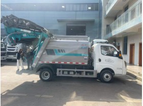 3方环卫垃圾车