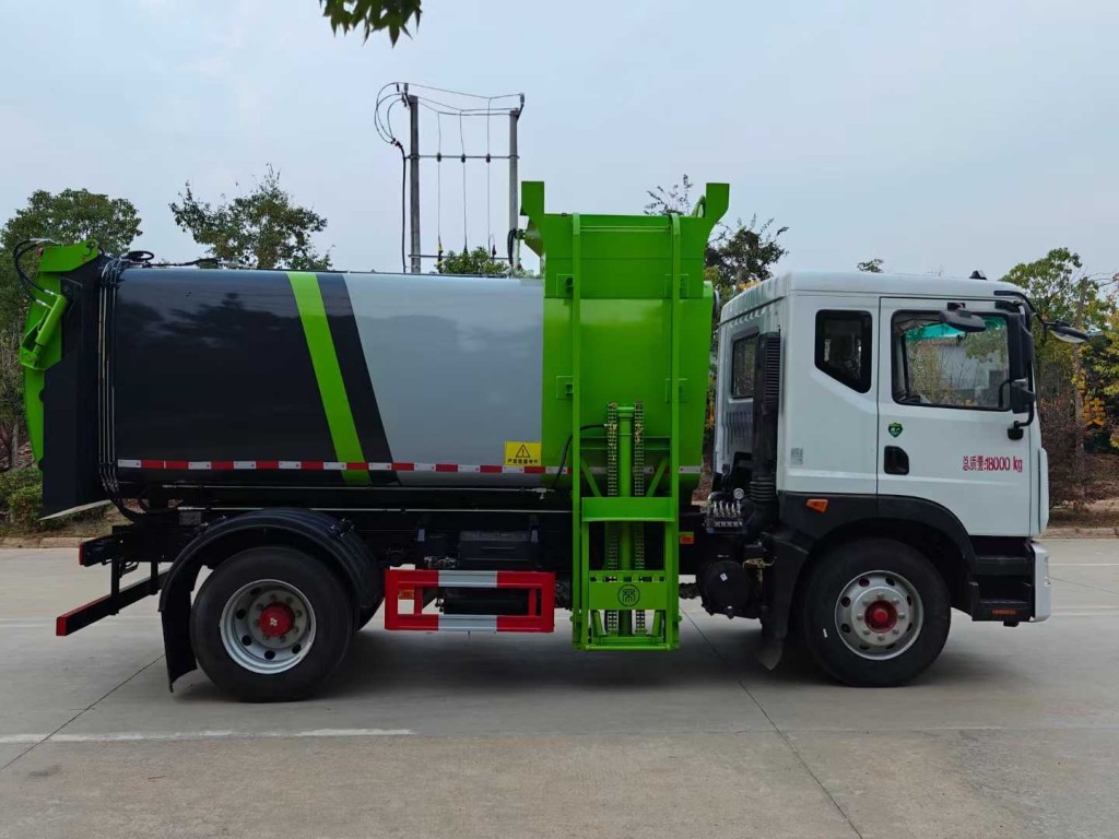 12方挂桶垃圾车