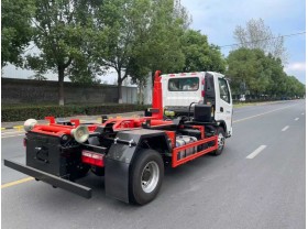 大运4方垃圾车