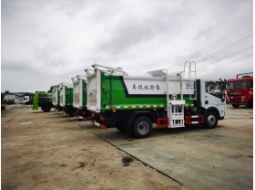 东风专底10方挂桶垃圾车