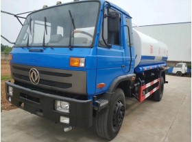 东风153型12方洒水车