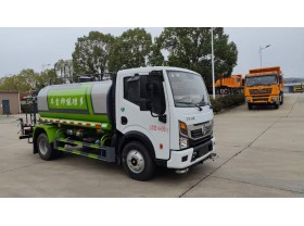 东风多利卡8方洒水车