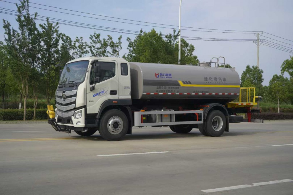 福田欧曼15方洒水车