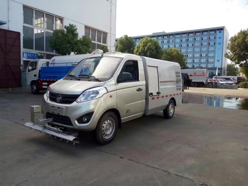 福田人行道清洗车