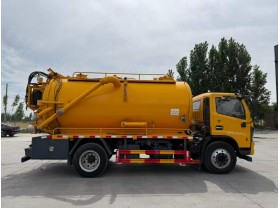 东风5方吸污车