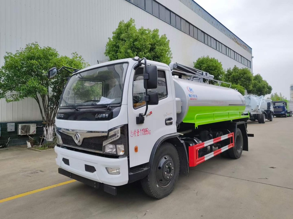 东风8方吸粪车