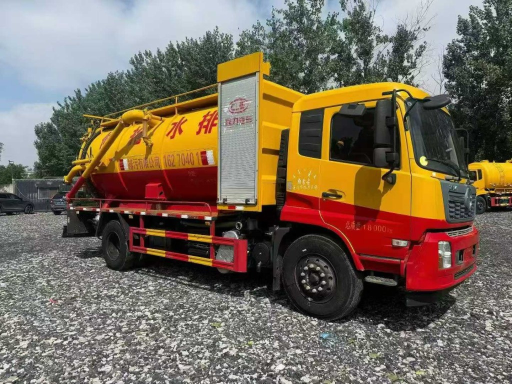 东风天锦10方清洗吸污车