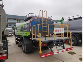 东风御龙16方雾炮车