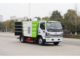 东风大多利卡扫路车
