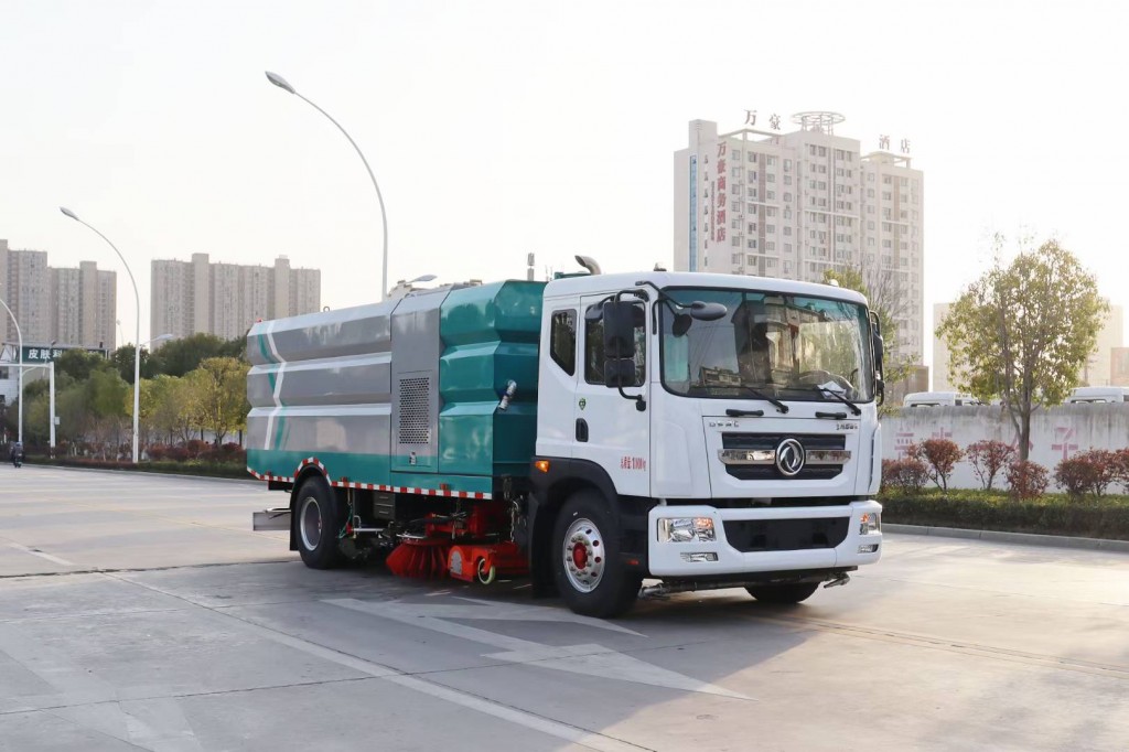 东风D9道路清扫车