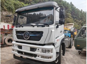 重汽斯太尔12方扫路车
